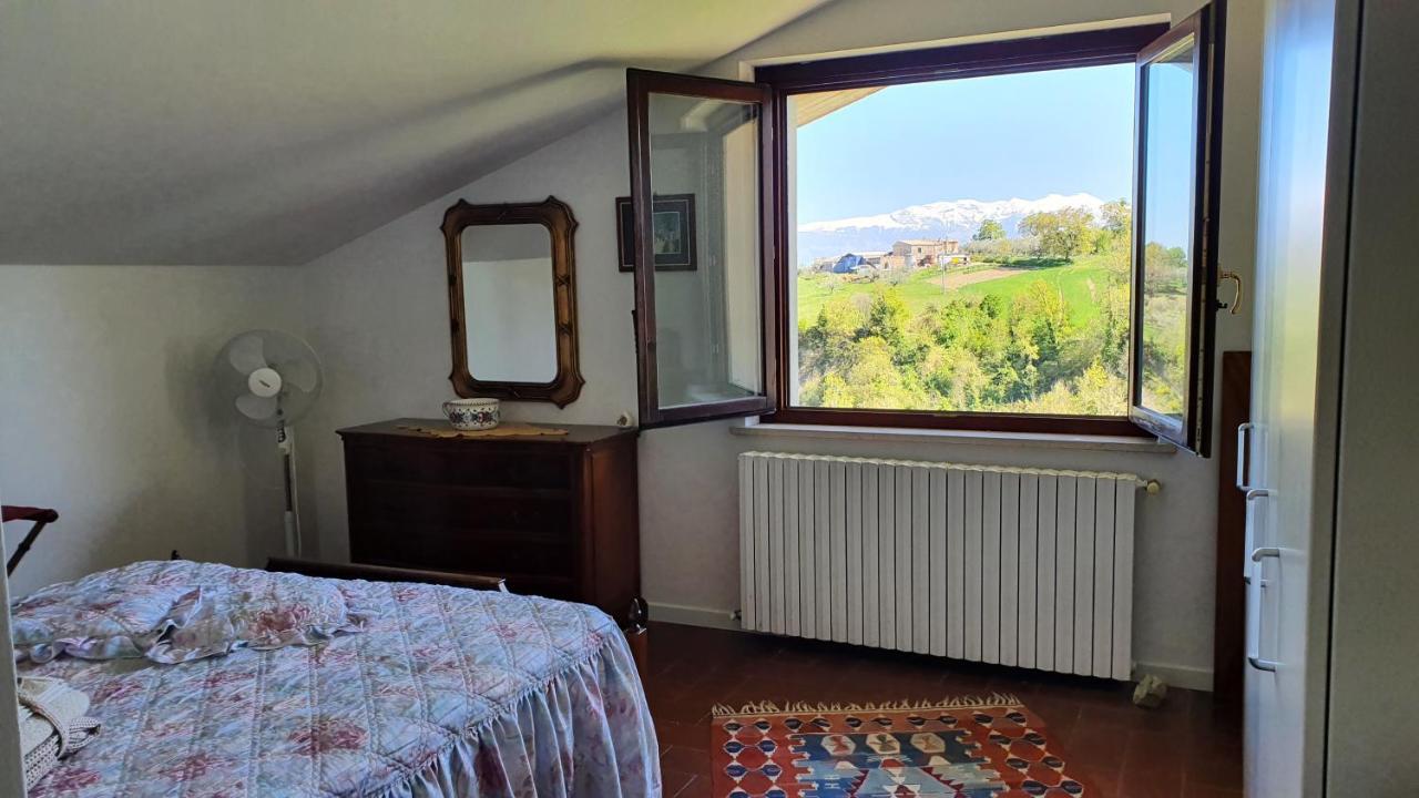 Casa Ciuffina Bed & Breakfast Civitella Casanova Dış mekan fotoğraf